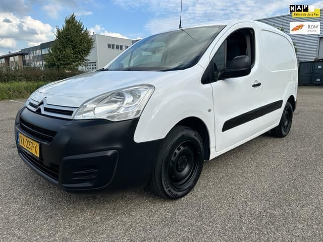 Wit Gebruikt 2016 Citroën Berlingo MPV | € 3.999 (Eerlijke prijs) - Afbeelding 1/4