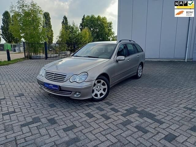 Grijs Gebruikt 2004 Mercedes C180 Elegance Stationwagen | € 2.240 (Eerlijke prijs) - Afbeelding 1/4