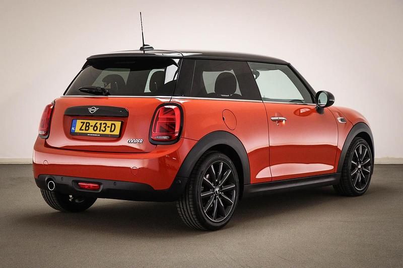 Occasion Mini Cooper Chili 2019 Oranje Hatchback