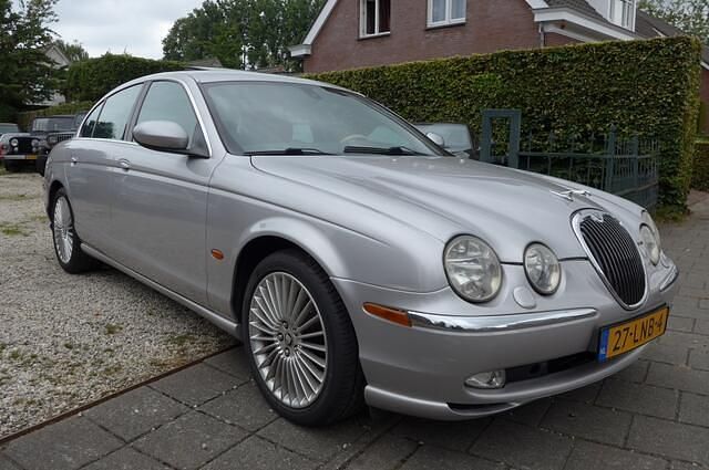 Grijs, metallic lak Gebruikt 2003 Jaguar S-Type Executive Sedan | € 3.650 (Eerlijke prijs) - Afbeelding 1/4