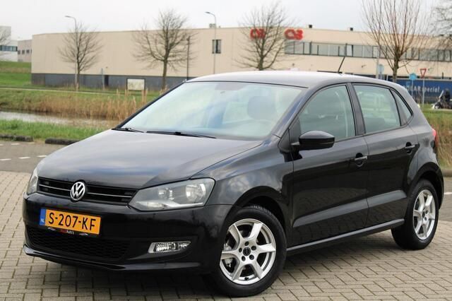 Zwart Occasion 2011 VW Polo Comfortline Hatchback | € 6.999 (Iets duurder) - Afbeelding 1/4