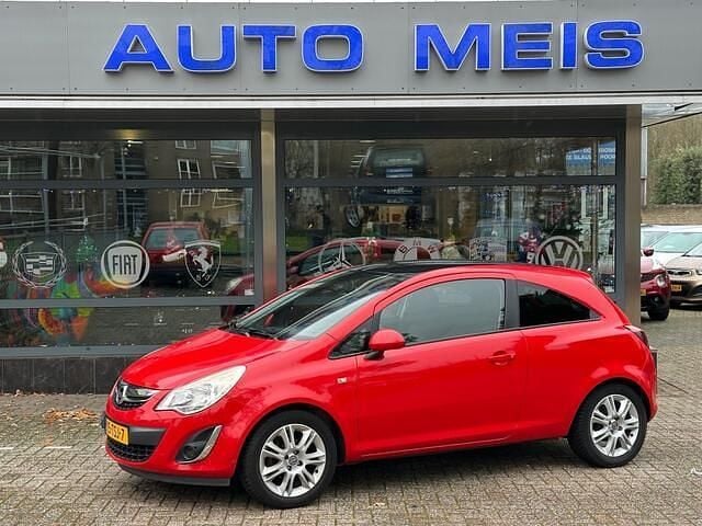 Rood Gebruikt 2012 Opel Corsa Color Edition Hatchback | € 4.695 (Eerlijke prijs) - Afbeelding 1/4