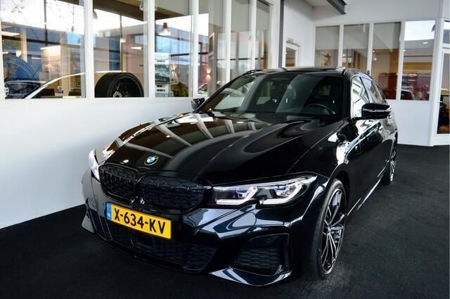 Zwart, metallic lak Gebruikt 2021 BMW M340 M Sport Sedan | € 57.900 (Eerlijke prijs) - Afbeelding 1/4