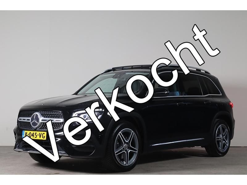 Zwart (metallic) Occasion 2020 Mercedes GLB200 Premium Plus SUV | € 31.650 (Eerlijke prijs) - Afbeelding 1/4