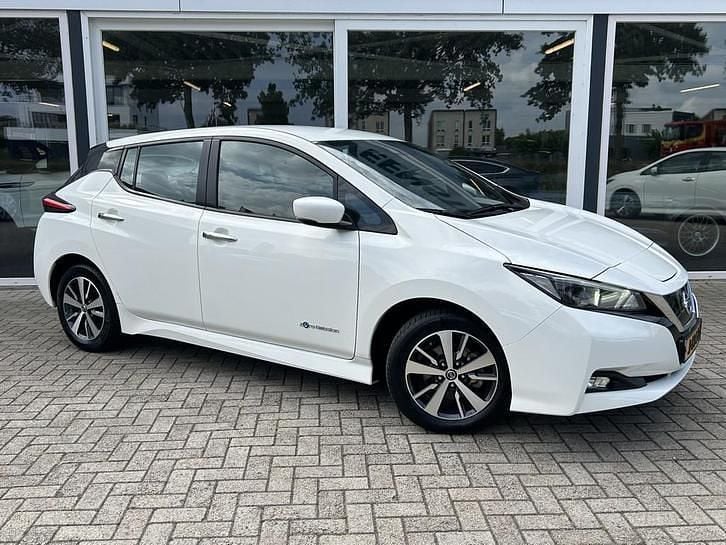 Occasion 2020 Nissan Leaf Acenta Hatchback | € 10.250 (Goede deal) - Afbeelding 1/4