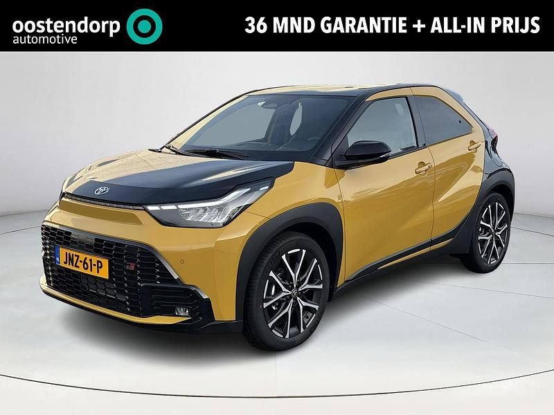 Geel Occasion 2025 Toyota Aygo X Sport SUV | € 31.900 - Afbeelding 1/4