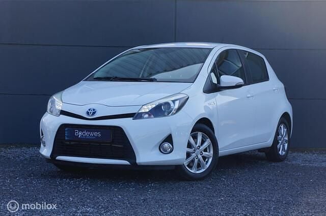 Occasion Toyota Yaris 75 PK (55 kW) 2014 Wit Hatchback