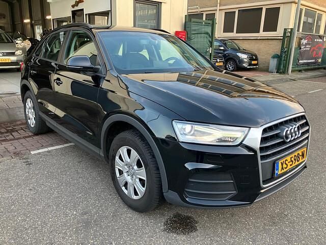 Zwart Gebruikt 2015 Audi Q3 Sport SUV | € 11.999 (Goede deal) - Afbeelding 1/4
