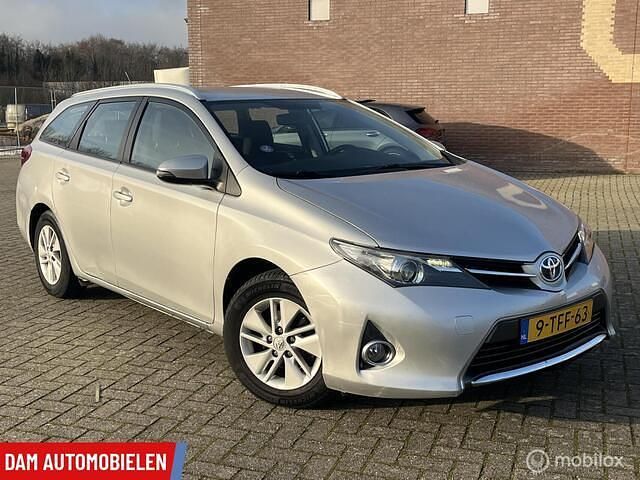 Occasion Toyota Auris 99 PK (72 kW) 2014 Grijs Stationwagen