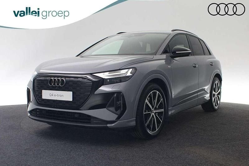 Grijs Gebruikt 2025 Audi Q4 e-tron S-Line SUV | € 49.900 (Goede deal) - Afbeelding 1/4