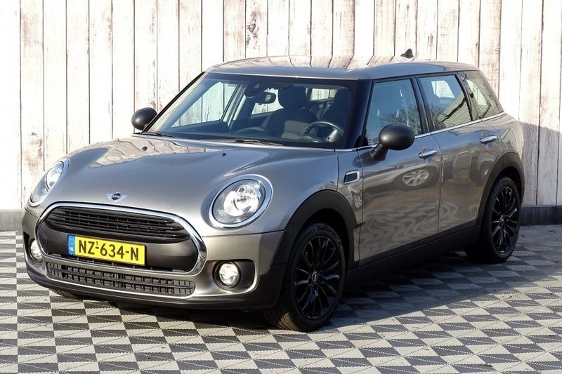 Grijs Gebruikt 2017 Mini One Clubman Business Stationwagen | € 13.950 (Eerlijke prijs) - Afbeelding 1/4