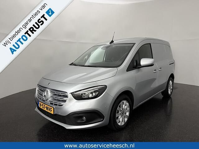 Grijs Occasion 2023 Mercedes Citan 112 Van | € 21.900 (Super prijs) - Afbeelding 1/3