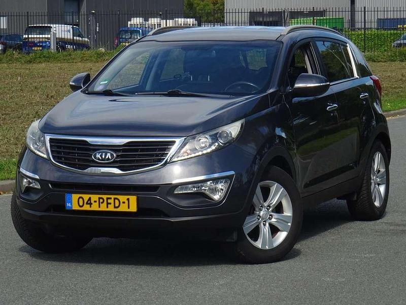 Grijs Gebruikt 2011 Kia Sportage Plus SUV | € 7.499 (Eerlijke prijs) - Afbeelding 1/4