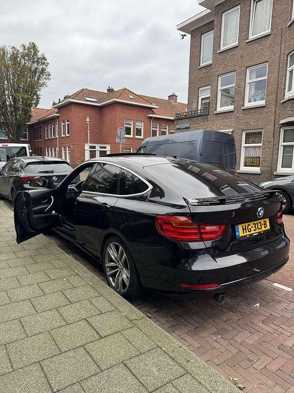 Gebruikt 2015 BMW 320 Gran Turismo Sport Line Sedan | € 17.500 (Eerlijke prijs) - Afbeelding 1/4