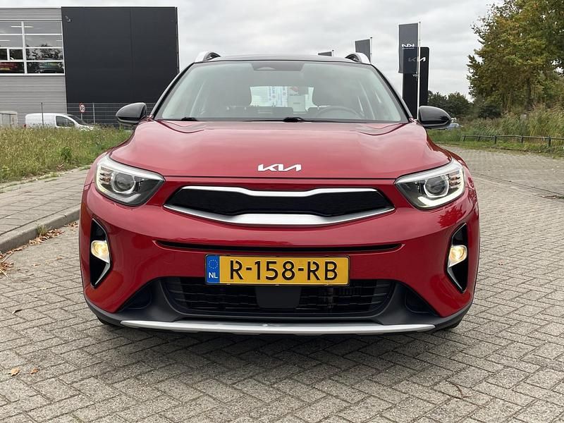 Occasion Kia Stonic 101 PK (74 kW) 2022 Rood SUV