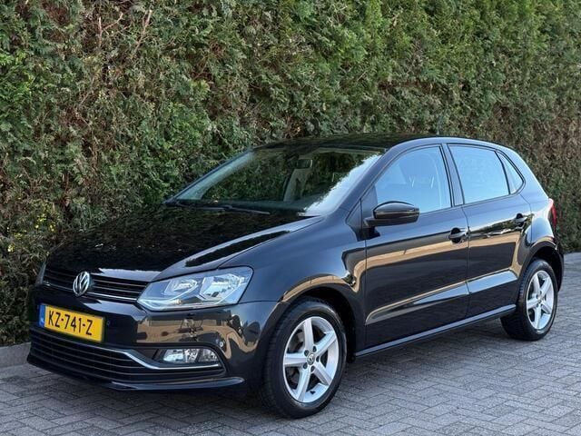 Zwart, metallic lak Gebruikt 2017 VW Polo Hatchback | € 6.890 (Eerlijke prijs) - Afbeelding 1/4