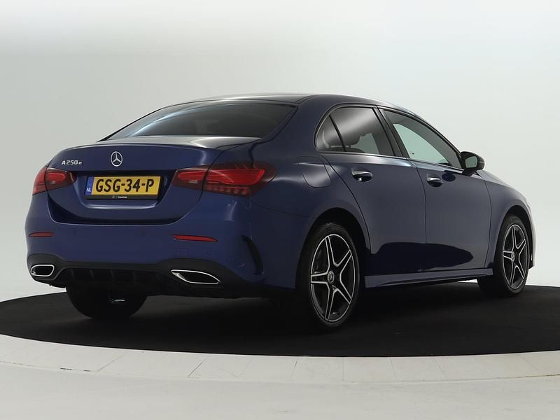 Occasion Mercedes A250 AMG 218 PK (160 kW) 2024 Blauw, metallic lak Sedan
