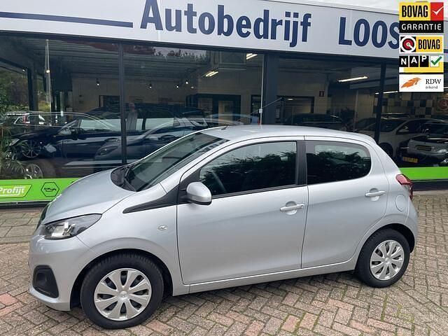 Grijs Gebruikt 2020 Peugeot 108 Active Hatchback | € 8.400 (Eerlijke prijs) - Afbeelding 1/4