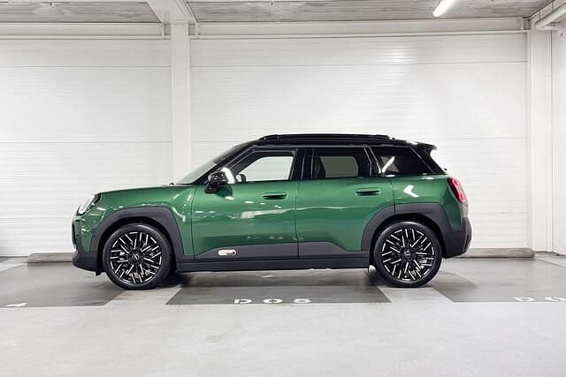 Nieuw Mini Aceman Favoured 135 kW (184 PK) 2025 British racing green (c3b) SUV