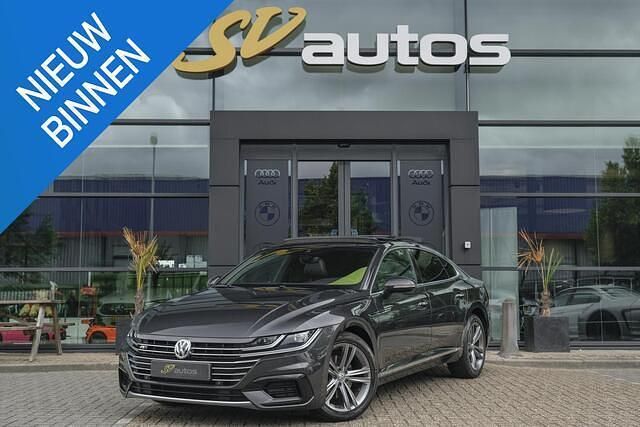 Grijs Gebruikt 2018 VW Arteon R-line Hatchback | € 19.950 (Iets duurder) - Afbeelding 1/4