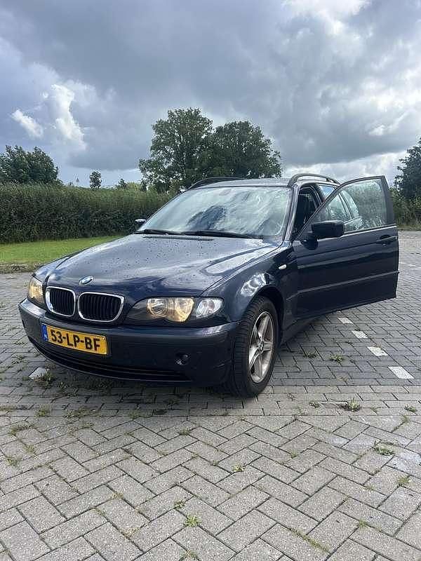 Blauw Gebruikt 2003 BMW 316 Executive Stationwagen | € 2.500 (Eerlijke prijs) - Afbeelding 1/4