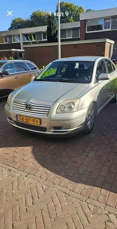 Occasion Toyota Avensis Luna 129 PK (94 kW) 2004 Grijs (metallic) Sedan