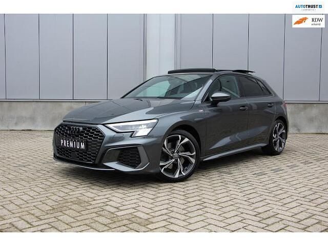 Occasion Audi A3 Sportback S-Line 150 PK (110 kW) 2020 Grijs (metallic) Hatchback