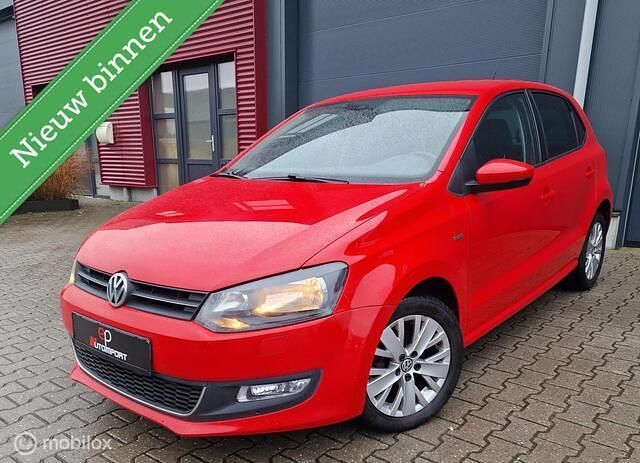 Rood Gebruikt 2013 VW Polo Edition Hatchback | € 6.495 (Eerlijke prijs) - Afbeelding 1/4