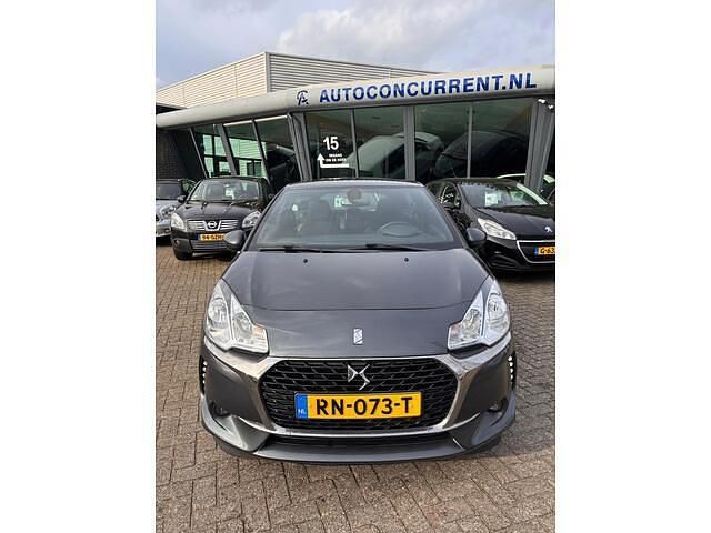 Occasion DS Automobiles DS3 So Chic 82 PK (60 kW) 2017 Grijs (metallic) Hatchback