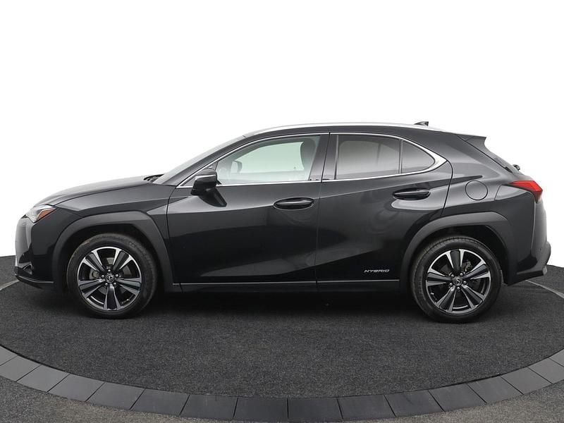 Occasion Lexus UX 184 PK (135 kW) 2022 Zwart SUV