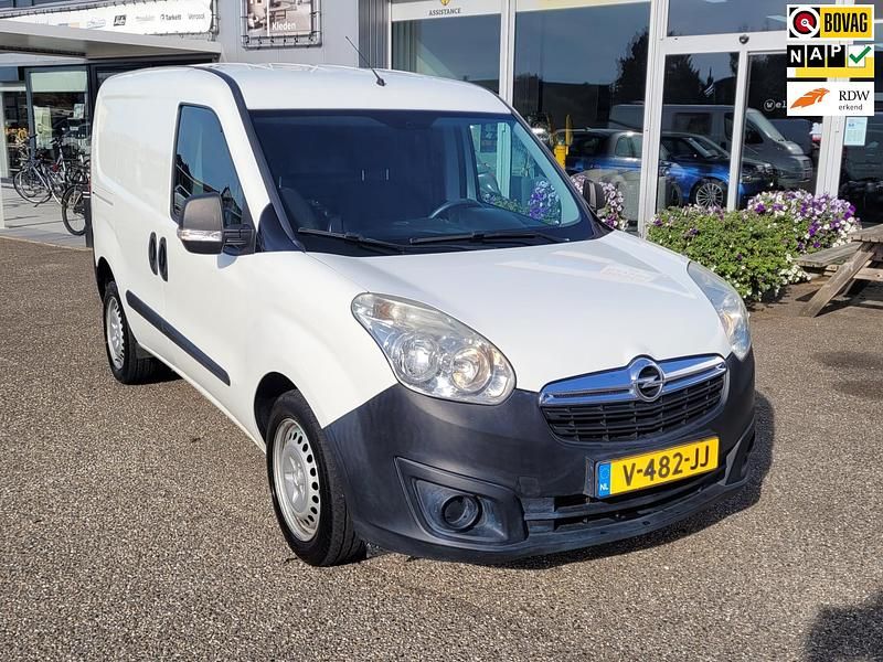 Bestelauto Gebruikt 2017 Opel Combo Edition MPV | € 6.550 (Eerlijke prijs) - Afbeelding 1/4