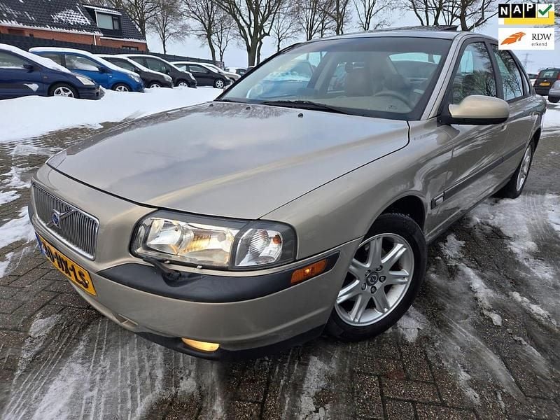 Beige (metallic) Occasion 2002 Volvo S80 Dynamic Sedan | € 1.999 (Eerlijke prijs) - Afbeelding 1/4