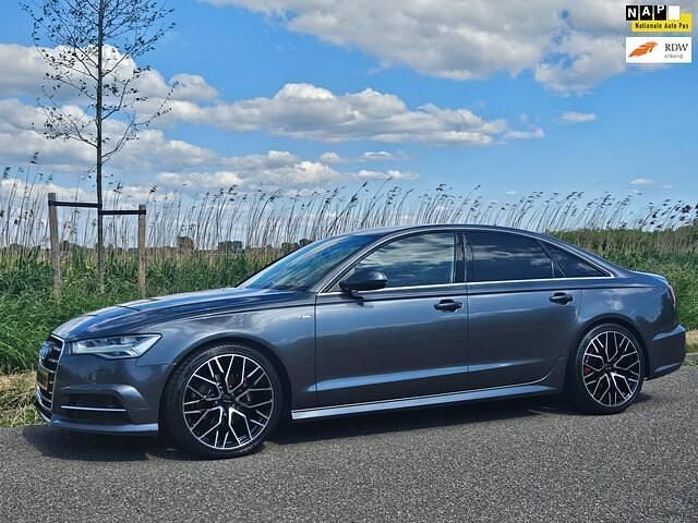 Grijs (metallic) Gebruikt 2017 Audi A6 S-Line Sedan | € 24.900 - Afbeelding 1/4