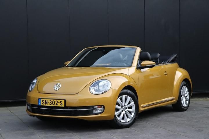 Occasion VW Beetle Cabriolet Exclusive 2016 Geel Cabriolet