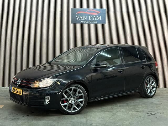 Zwart, metallic lak Gebruikt 2014 VW Golf VII GTI Hatchback | € 14.900 (Super prijs) - Afbeelding 1/4