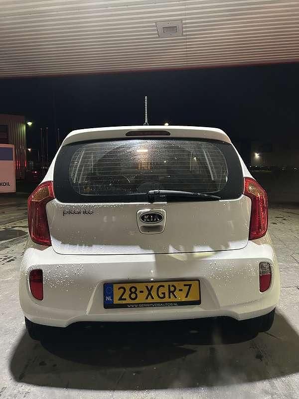 Wit Occasion 2012 Kia Picanto Hatchback | € 4.000 (Eerlijke prijs) - Afbeelding 1/4