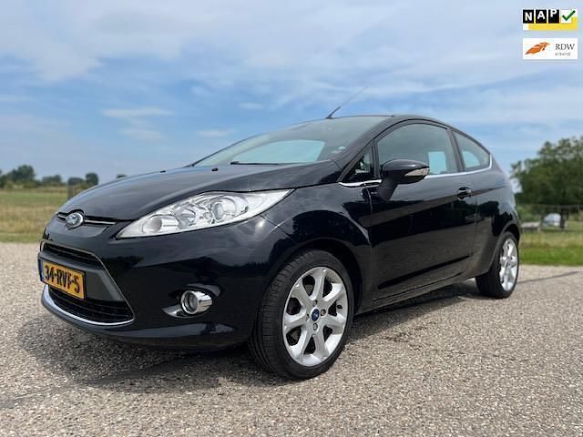Zwart Gebruikt 2011 Ford Fiesta Titanium Hatchback | € 1.990 (Goede deal) - Afbeelding 1/4