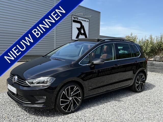 Zwart, metallic lak Gebruikt 2014 VW Golf Sportsvan Highline MPV | € 11.950 (Eerlijke prijs) - Afbeelding 1/4