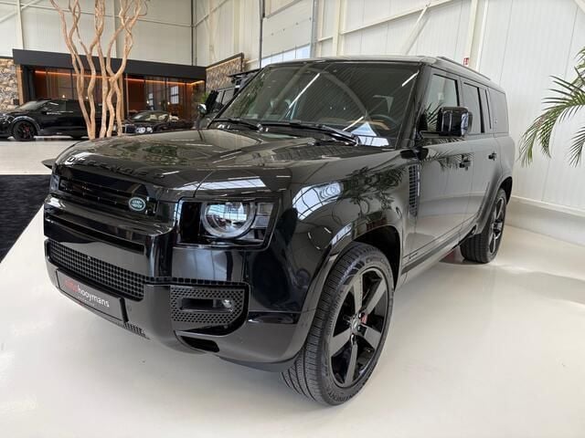 Zwart, metallic lak Gebruikt 2024 Land Rover Defender SUV | € 164.950 - Afbeelding 1/4