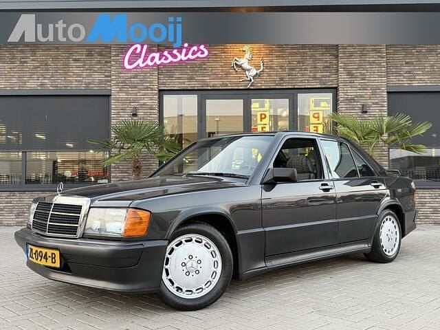 Grijs Gebruikt 1986 Mercedes 190 Sedan | € 24.950 - Afbeelding 1/4