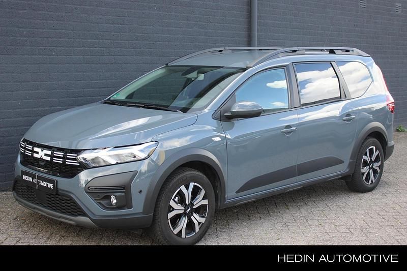 Grijs Gebruikt 2024 Dacia Jogger Expression MPV | € 26.880 (Eerlijke prijs) - Afbeelding 1/4