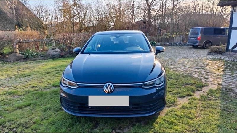 Grijs Occasion 2021 VW Golf VIII Hatchback | € 17.900 (Super prijs) - Afbeelding 1/4