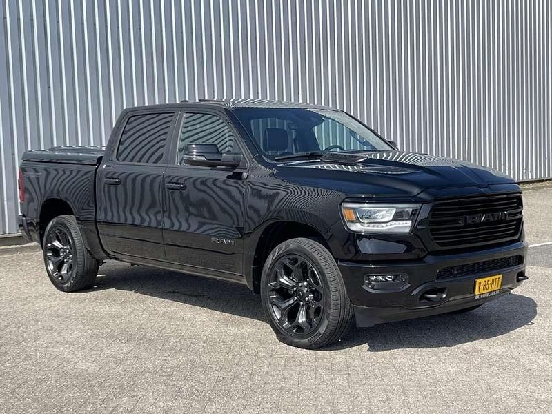 Occasion Dodge Ram 401 PK (294 kW) 2024 Zwart, metallic lak Pickup