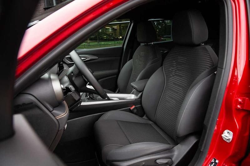 Occasion Alfa Romeo Tonale Sprint 308 PK (226 kW) 2024 Rood SUV