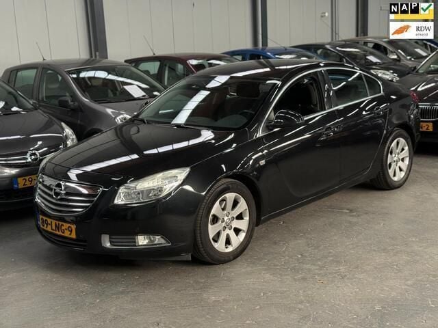 Zwart Gebruikt 2010 Opel Insignia Edition Sedan | € 4.999 (Goede deal) - Afbeelding 1/4