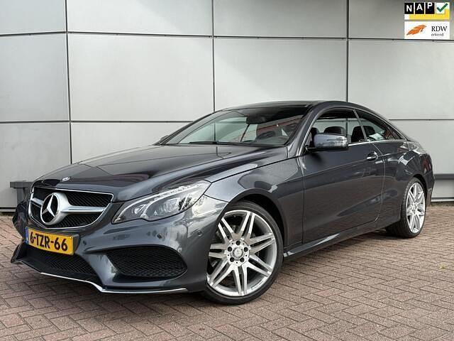 Grijs Gebruikt 2014 Mercedes E200 Edition Coupé | € 20.950 (Duur) - Afbeelding 1/4