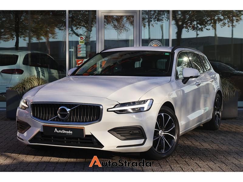 Wit Gebruikt 2021 Volvo V60 Business Edition Stationwagen | € 25.900 (Super prijs) - Afbeelding 1/4