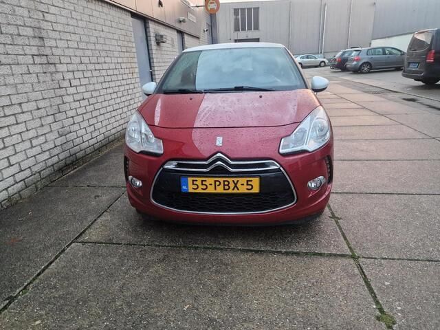 Occasion Citroën DS3 Chic 95 PK (69 kW) 2011 Rood Hatchback