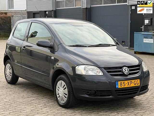 Occasion VW Fox Trendline 54 PK (39 kW) 2007 Grijs Hatchback