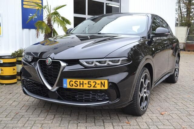 Zwart Gebruikt 2024 Alfa Romeo Tonale SUV | € 42.950 - Afbeelding 1/4